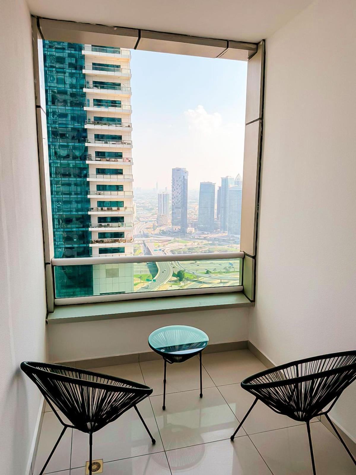 Luxury Modern One Bedroom Apartment At Dubai Marina - Marina Pinnacle Tower Dış mekan fotoğraf